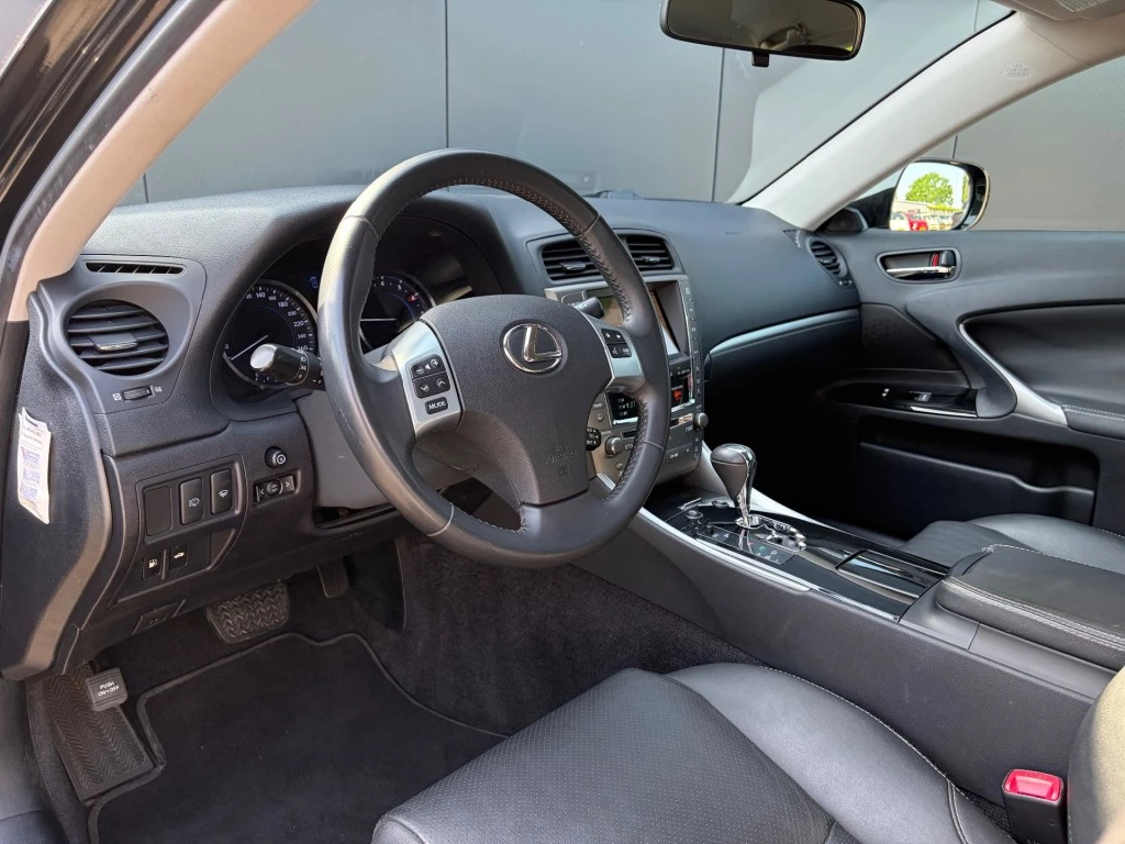 Hoofdafbeelding Lexus IS