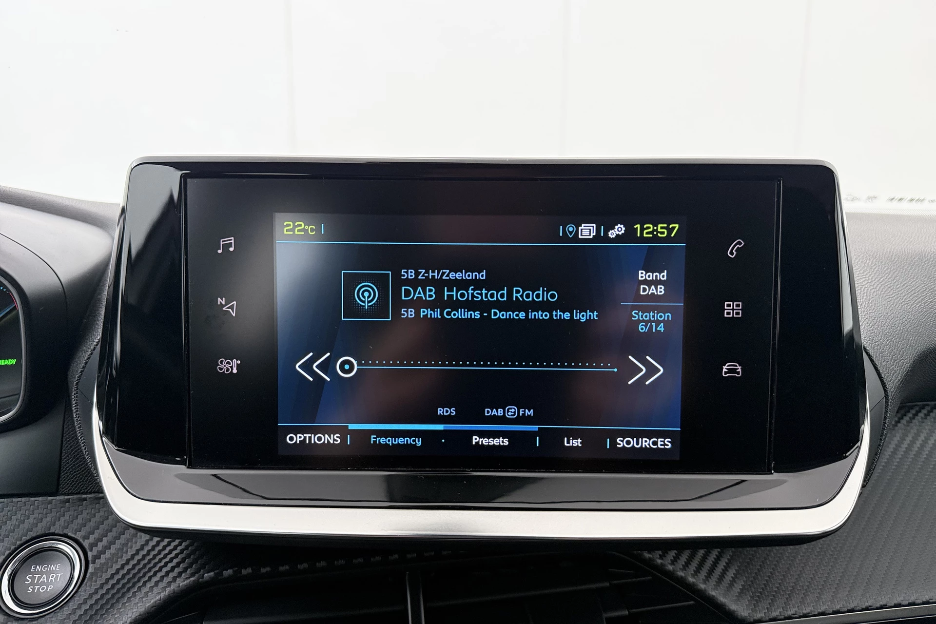 Hoofdafbeelding Peugeot e-2008