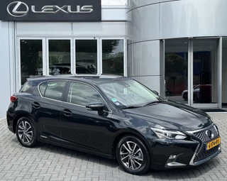 Lexus CT 200h Edition 30 NL-AUTO TREKHAAK AD-CRUISE LED PARK-SENSOR KEY-LESS