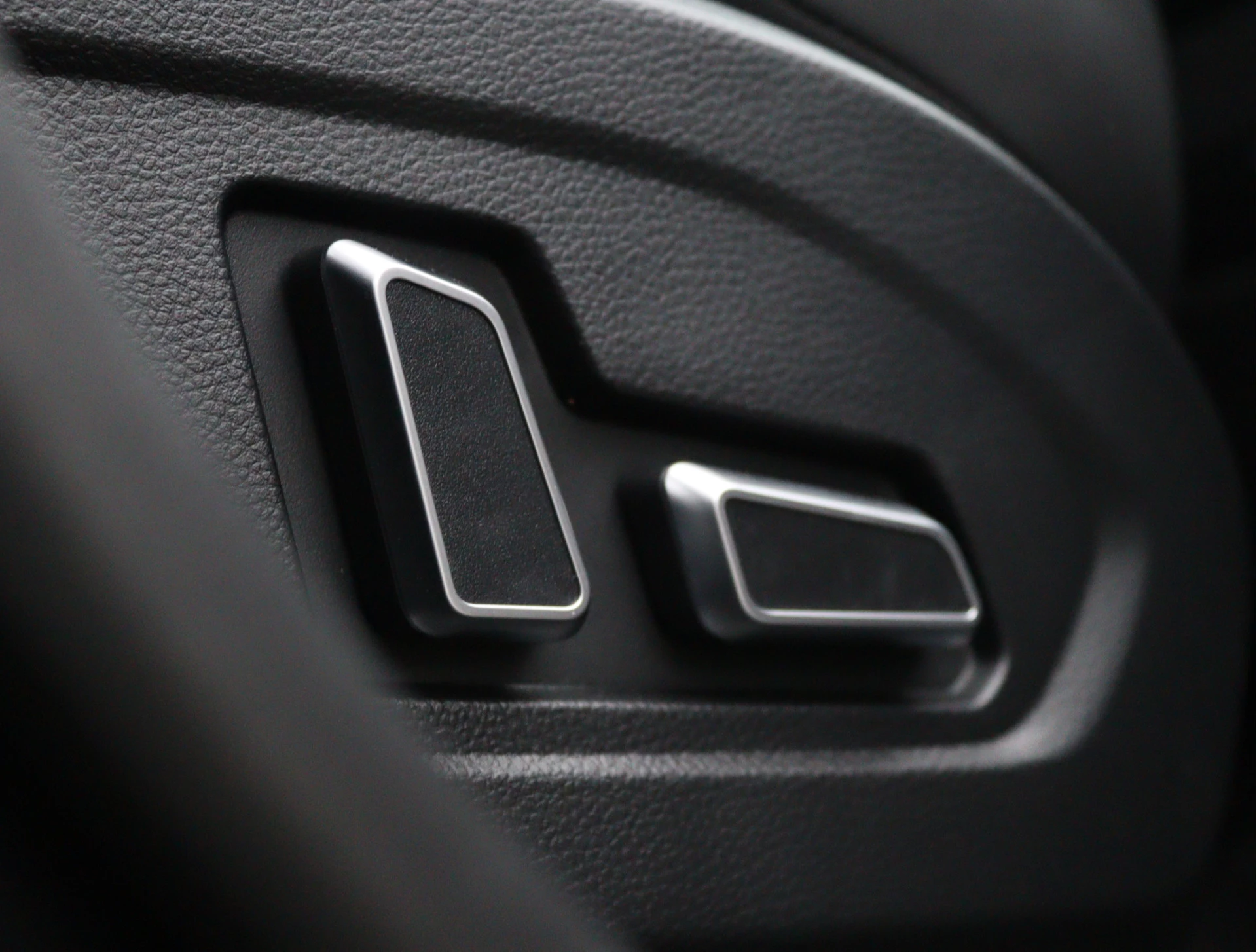 Hoofdafbeelding DFSK E5 PHEV