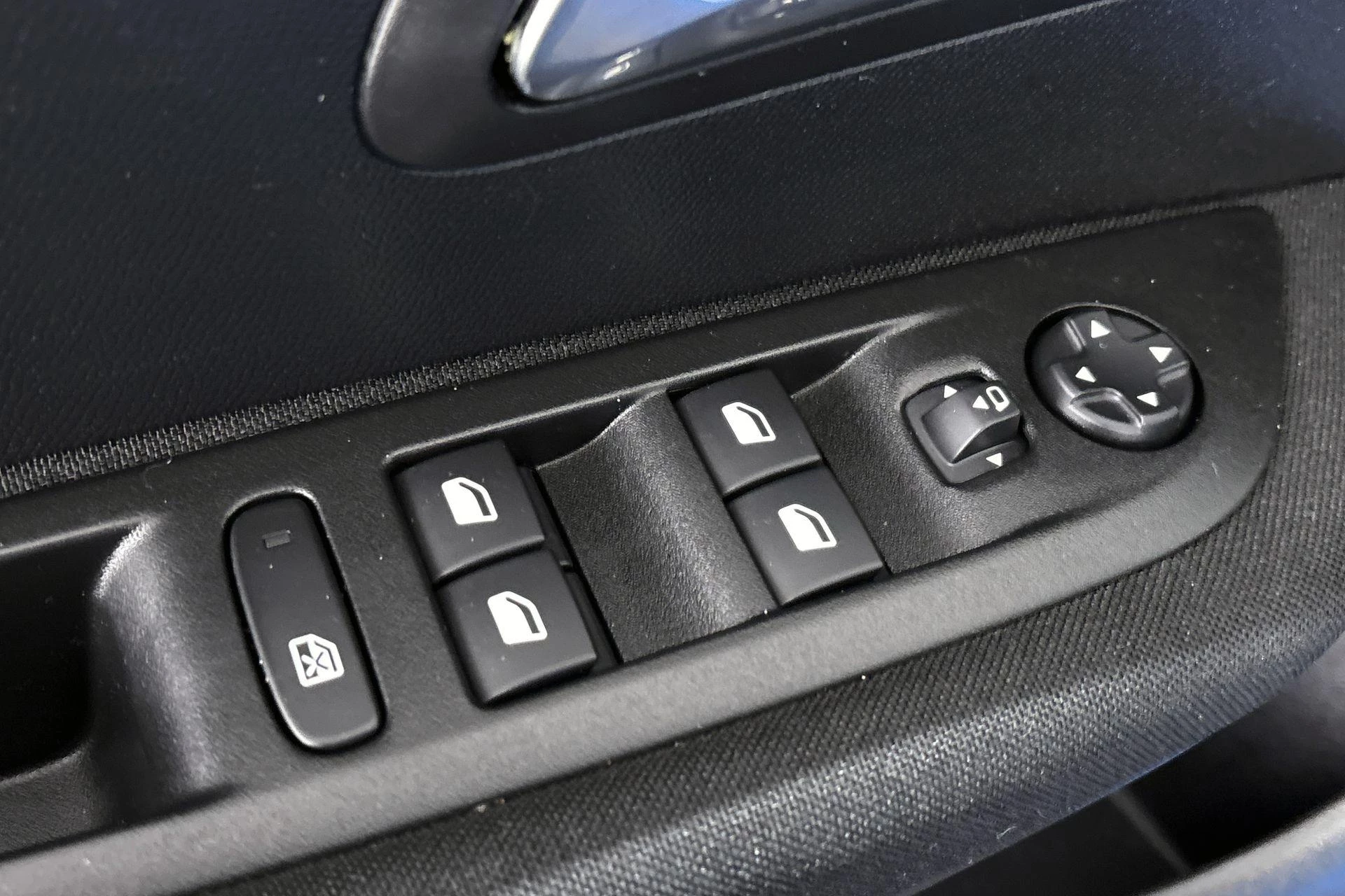 Hoofdafbeelding Peugeot e-208