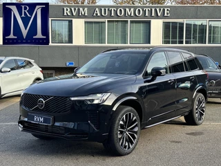Volvo XC90 2.0 T8 Plug-in hybrid AWD Plus Dark VAN: 82.900,- VOOR 78.440,- UW EINDEJAARSVOORDEEL: 4.460,- | NIEUWE AUTO (NIEUWPRIJS 95000,- EURO) MET 1000KM| VOL OPTIES!|FABRIEKSGARANTIE T/M 09-2027|  PANO| MEM. STOELEN| STOEL/ STUURVERW.| 360 CAMERA| DODE HOEK | ACHTERBANK VERWARMD|
