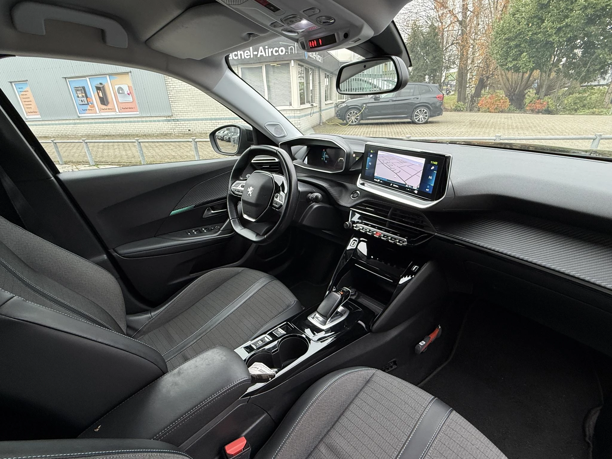 Hoofdafbeelding Peugeot e-2008