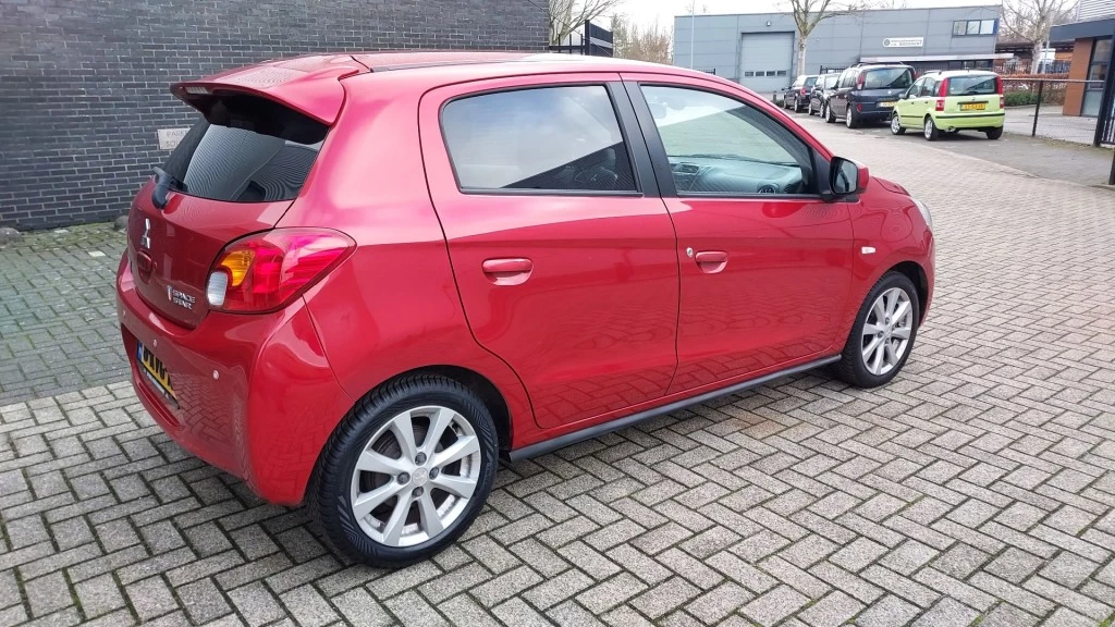 Hoofdafbeelding Mitsubishi Space Star