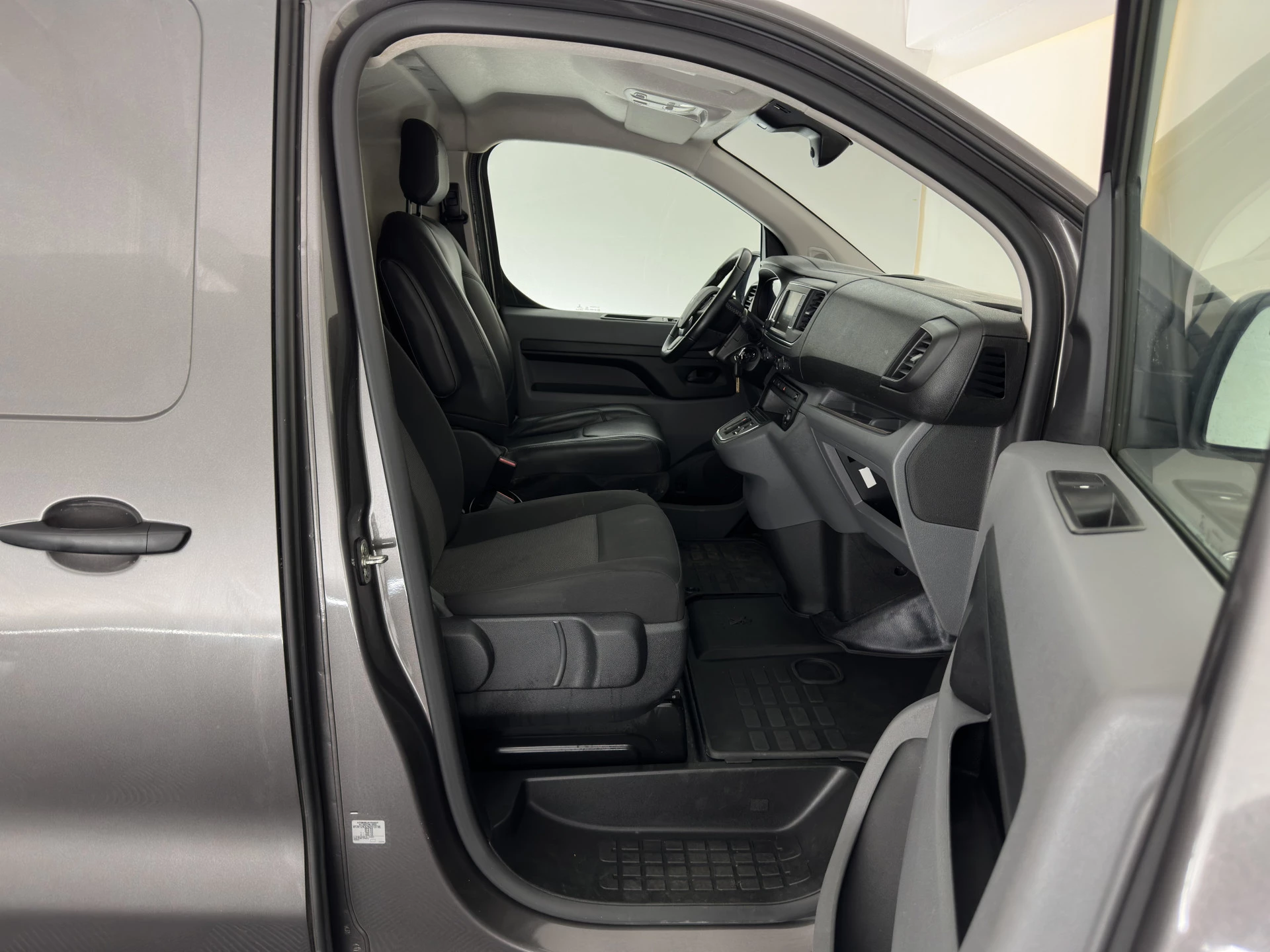 Hoofdafbeelding Peugeot e-Expert