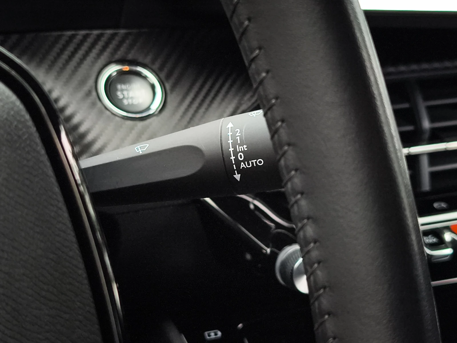 Hoofdafbeelding Peugeot e-208