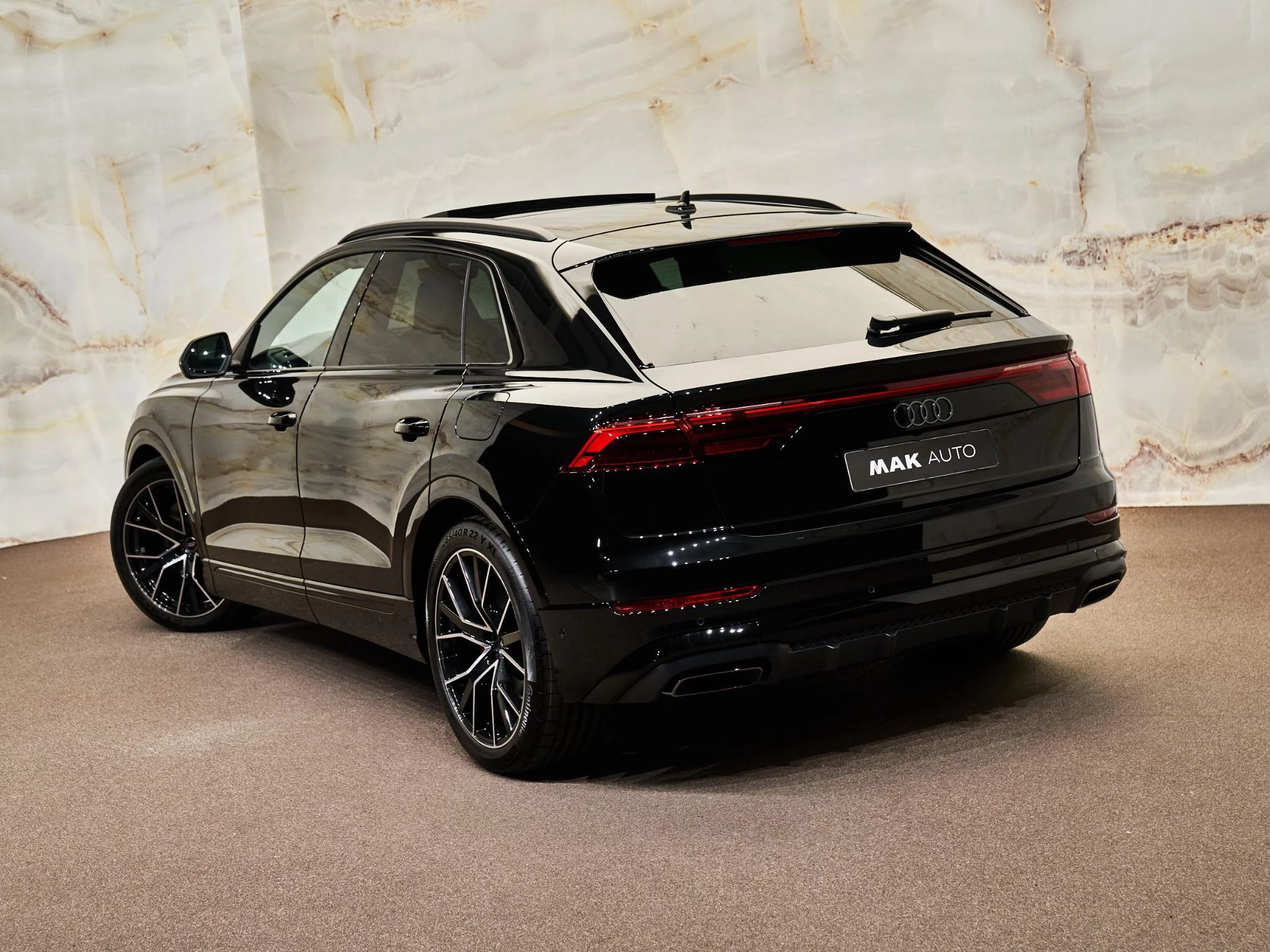 Hoofdafbeelding Audi Q8