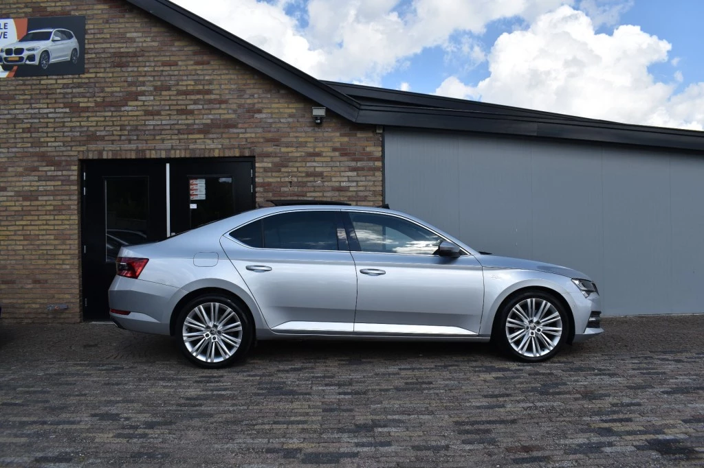 Hoofdafbeelding Škoda Superb
