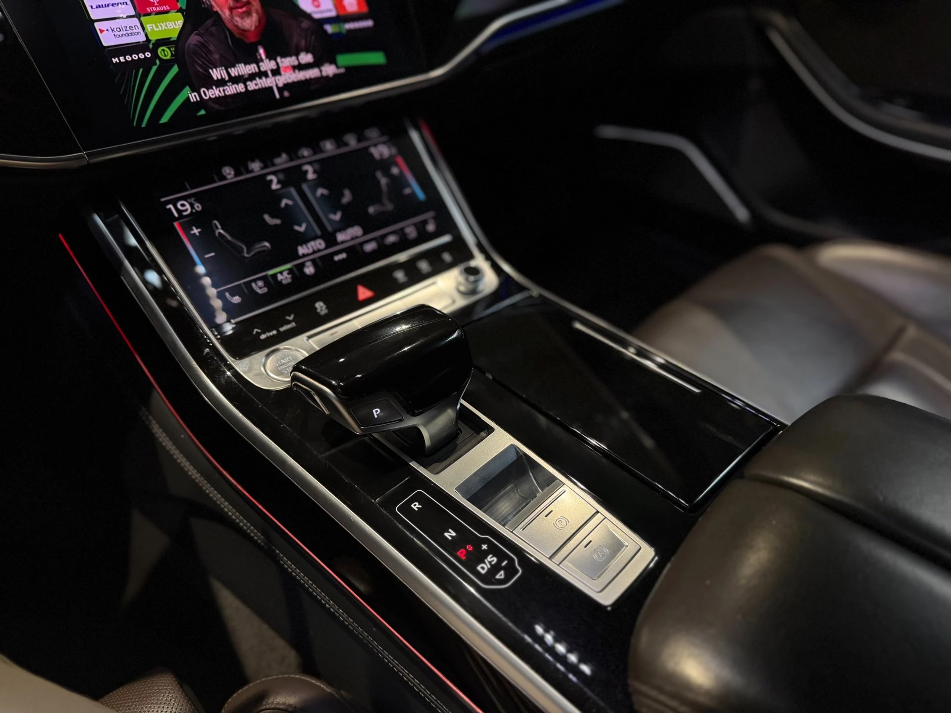 Hoofdafbeelding Audi A8