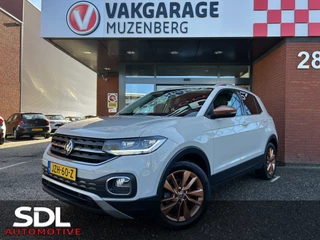Hoofdafbeelding Volkswagen T-Cross Volkswagen T-Cross 1.5 TSI Style // FULL LED // ADAP. CRUISE // VIRTUAL COCKPIT // CAMERA+SENSOREN // KEYLESS // NAVI+CARPLAY //