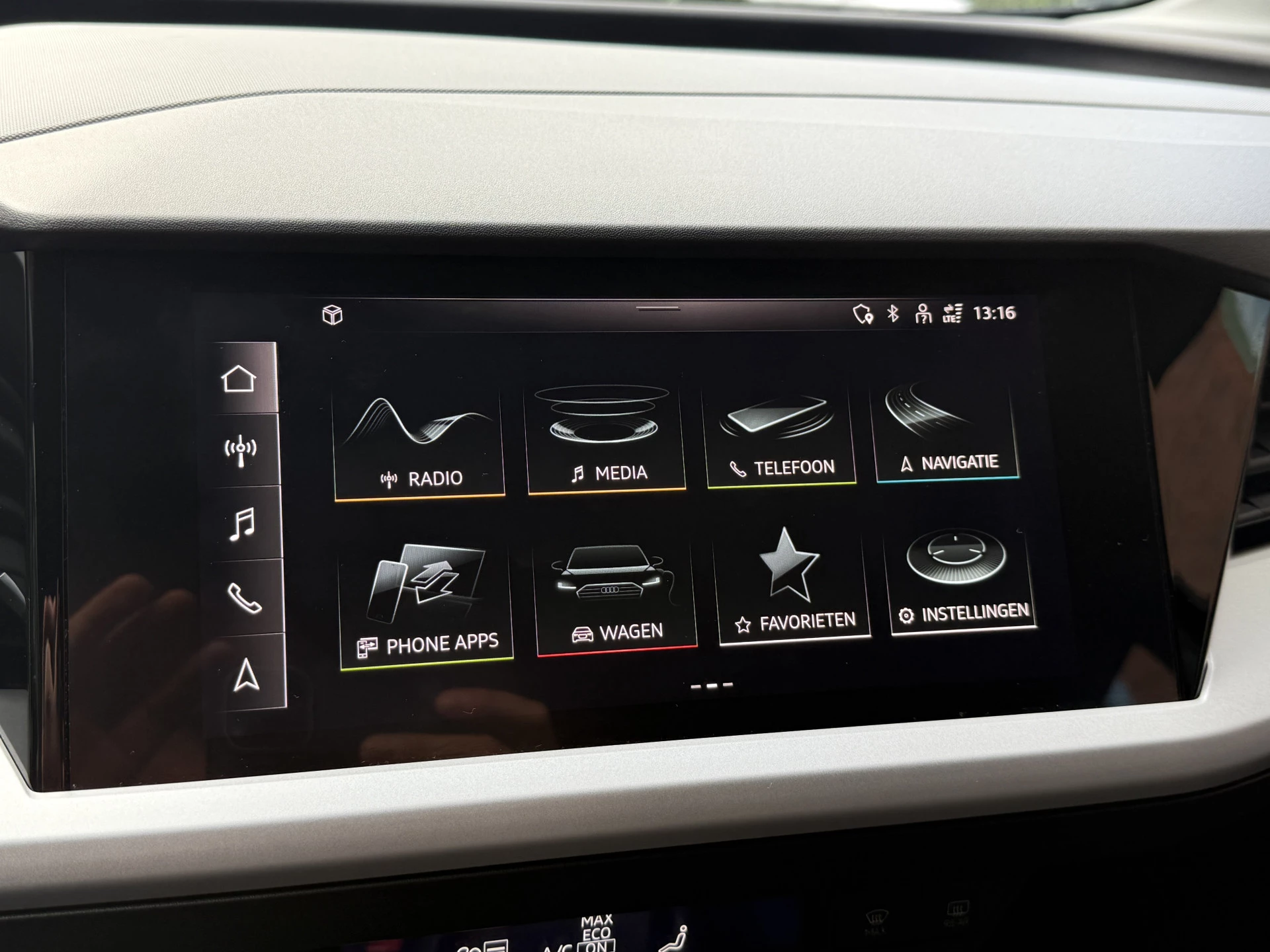 Hoofdafbeelding Audi Q4 e-tron
