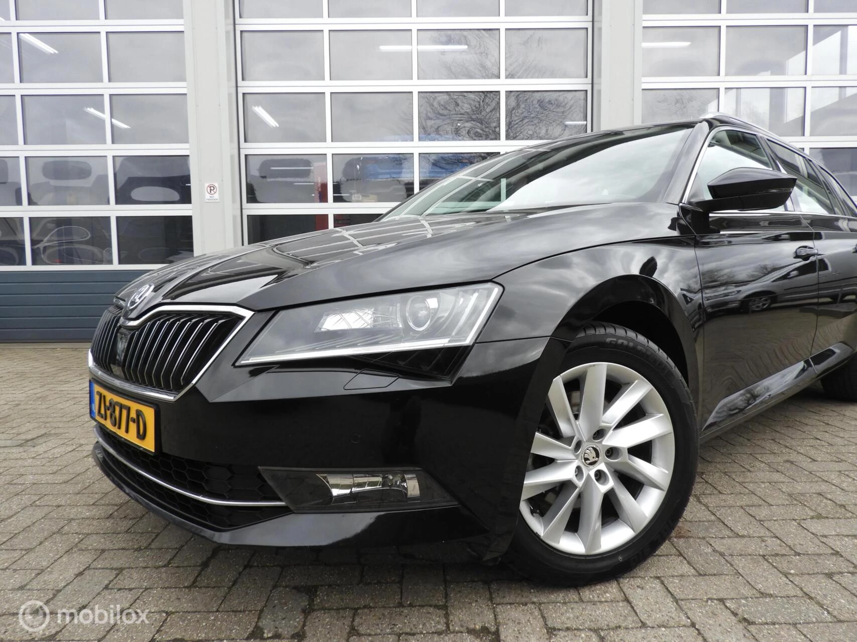 Hoofdafbeelding Škoda Superb