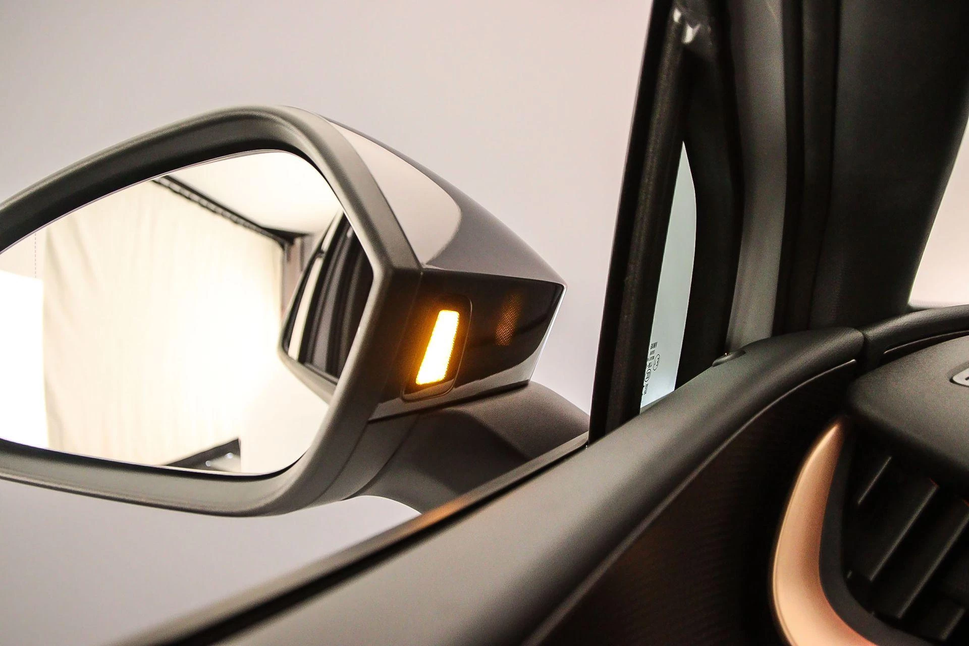 Hoofdafbeelding CUPRA Tavascan