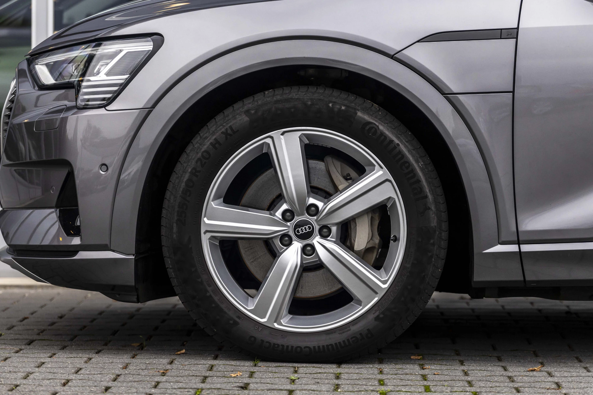 Hoofdafbeelding Audi e-tron