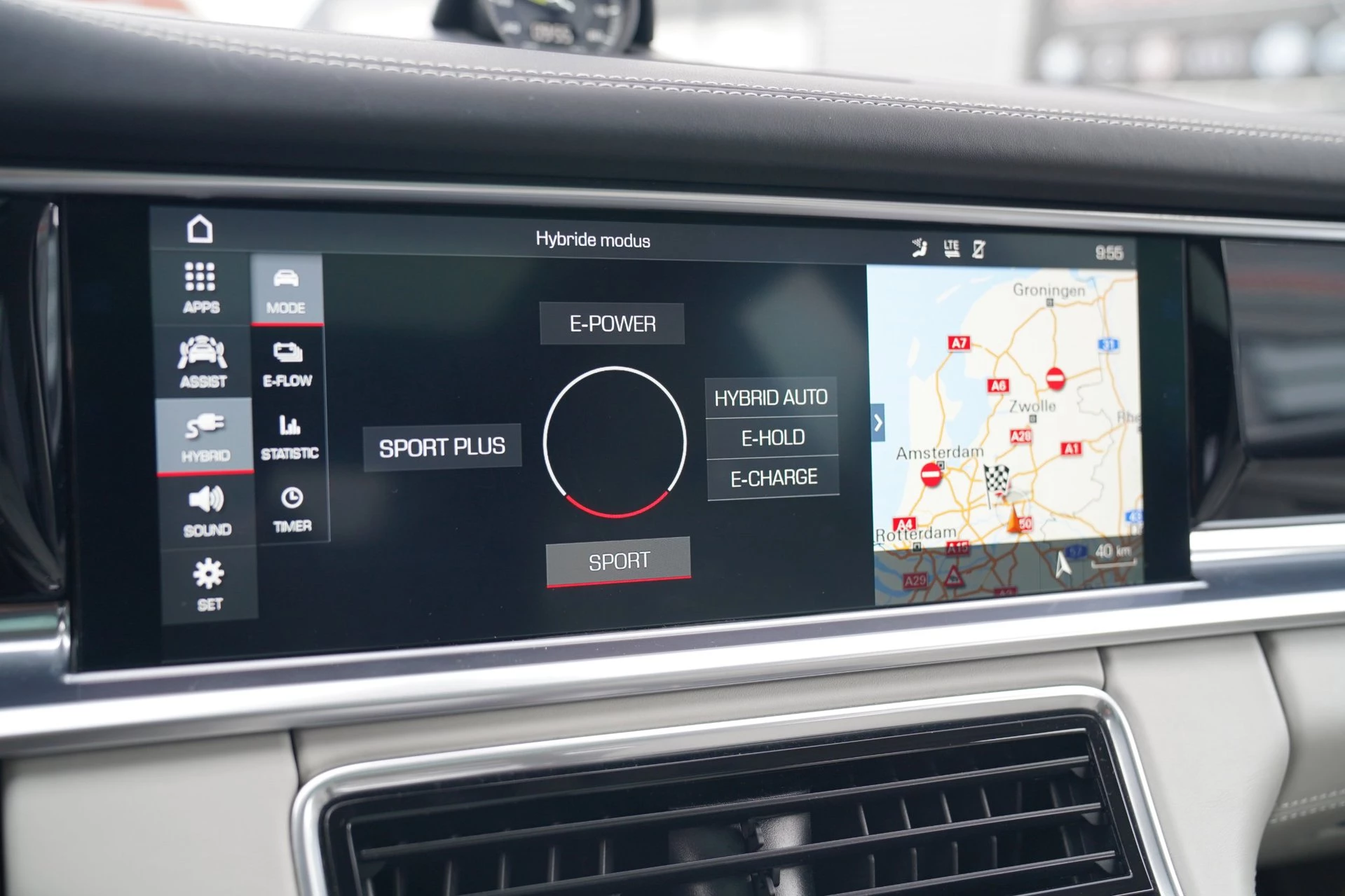 Hoofdafbeelding Porsche Panamera