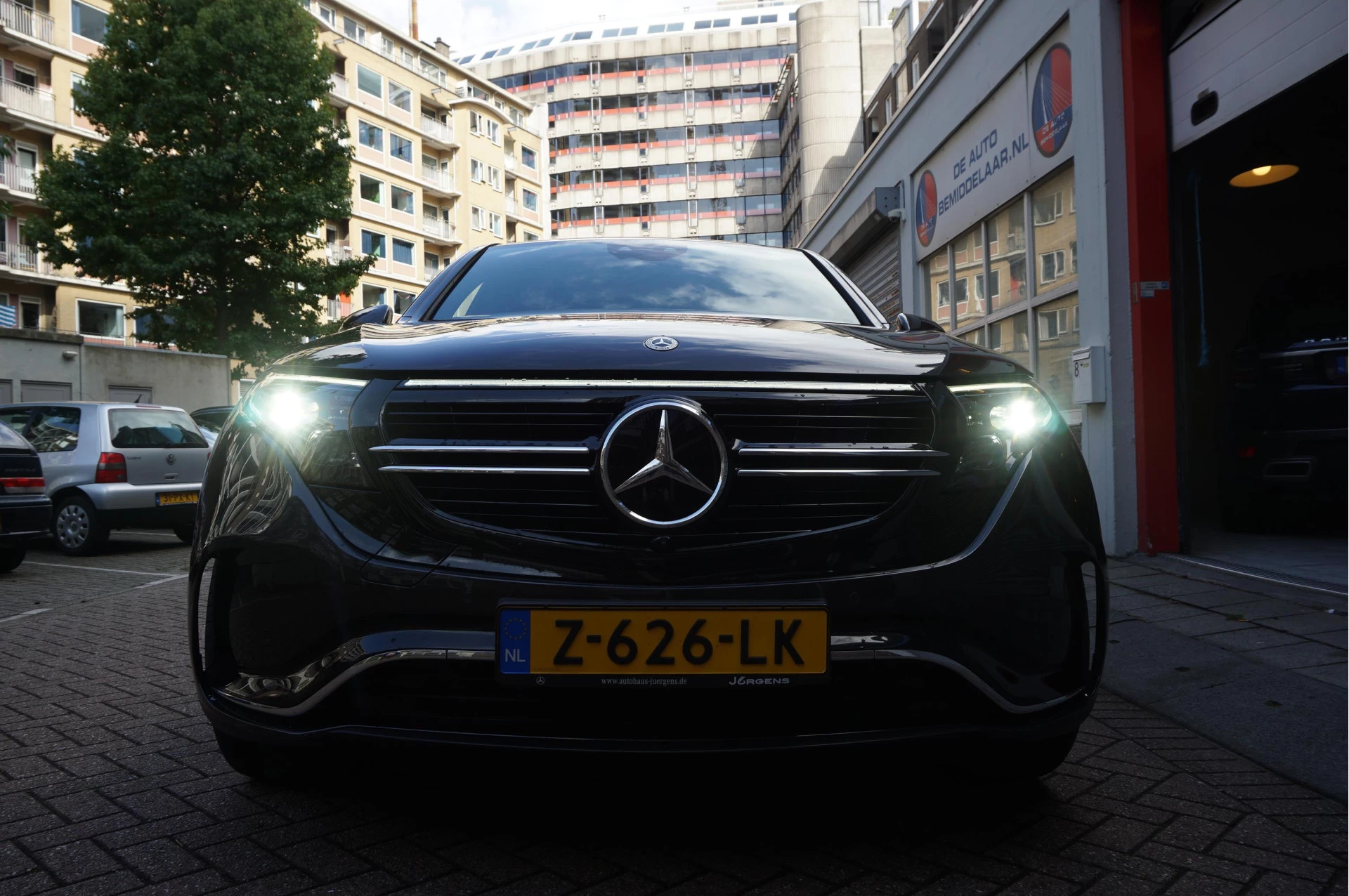 Hoofdafbeelding Mercedes-Benz EQC
