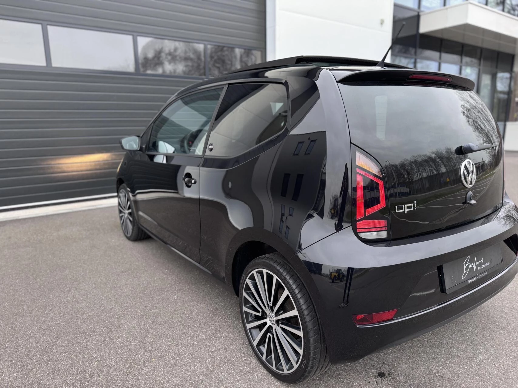 Hoofdafbeelding Volkswagen up!