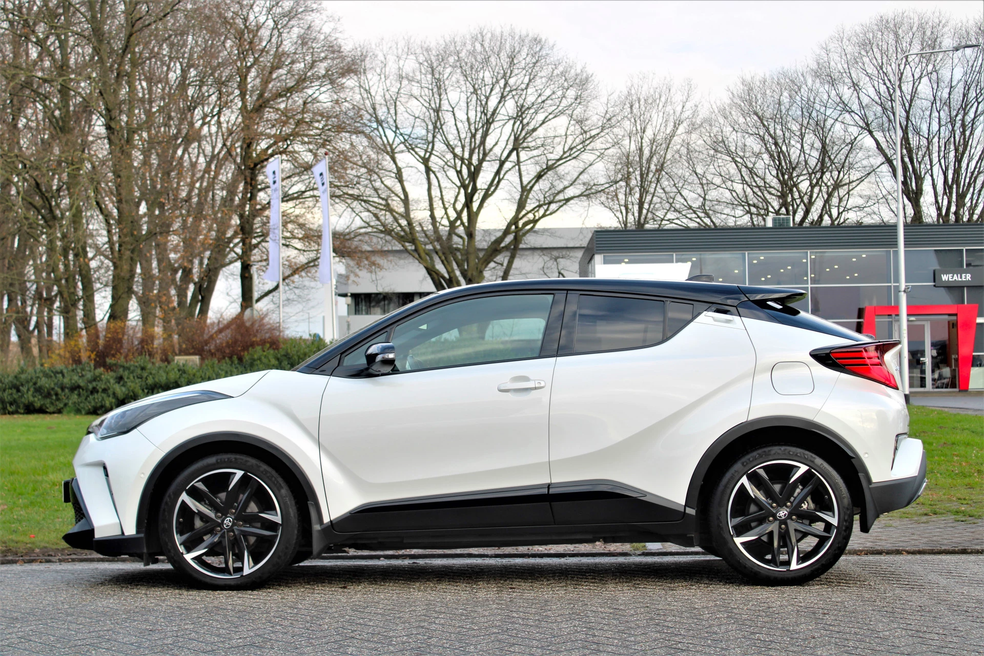 Hoofdafbeelding Toyota C-HR