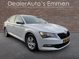 Hoofdafbeelding Škoda Superb Škoda Superb 1.4 TSI ECC LM VELGEN NAVIGATIE CRUISE