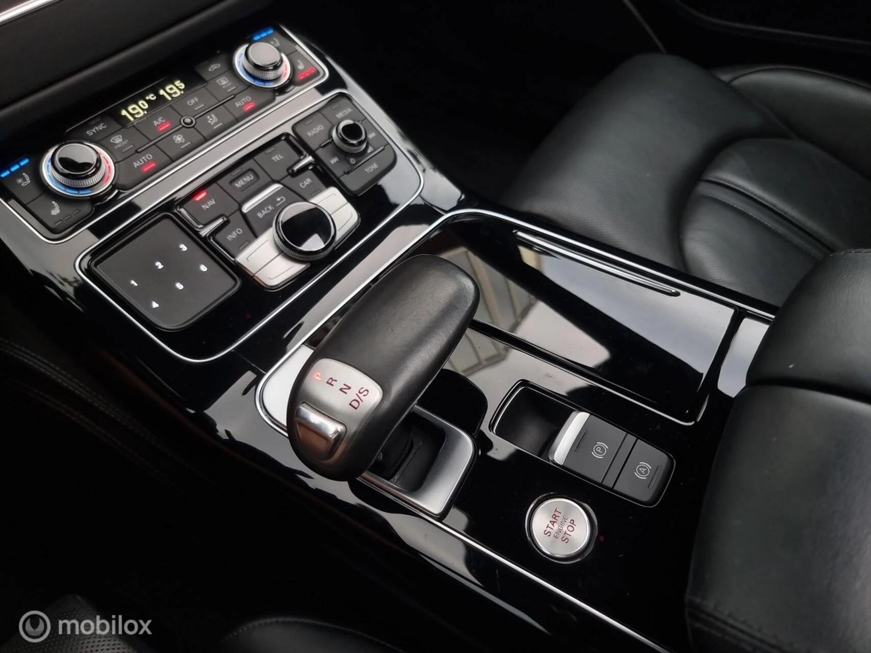 Hoofdafbeelding Audi A8