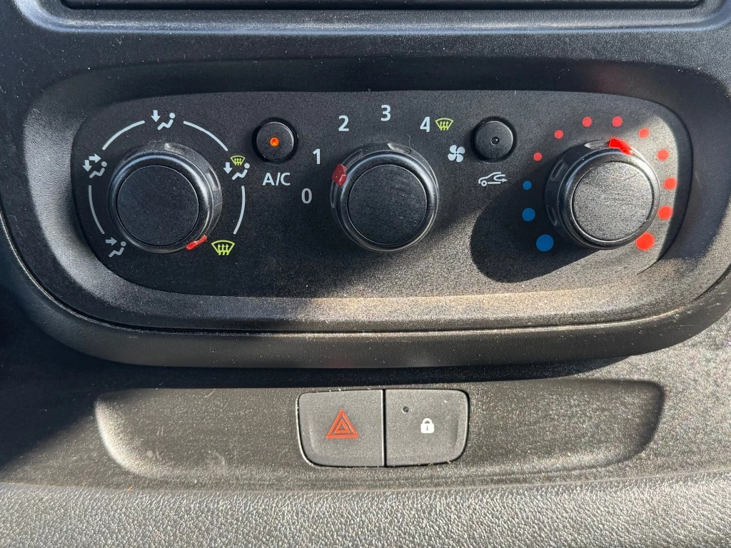 Hoofdafbeelding Nissan NV300