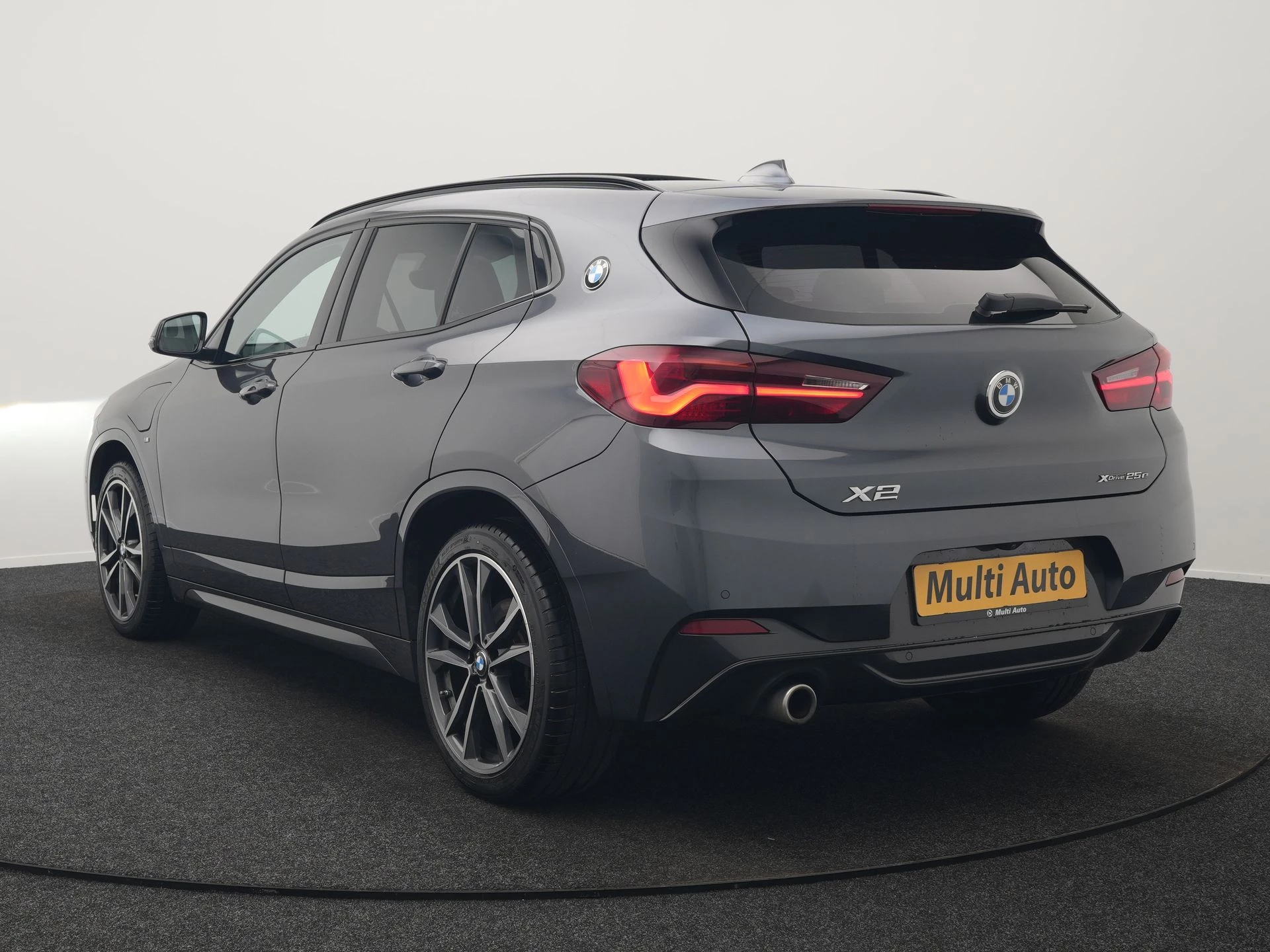 Hoofdafbeelding BMW X2