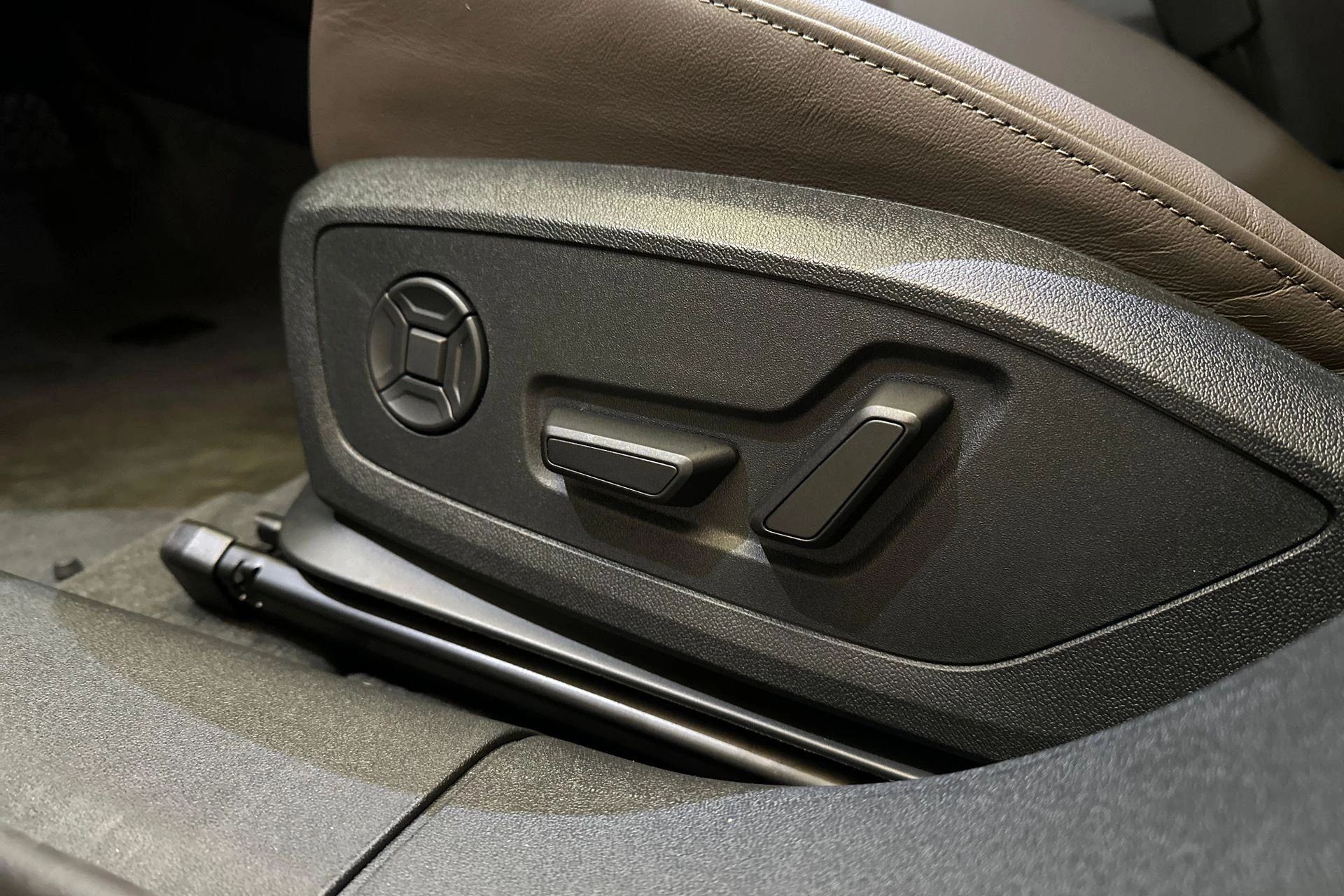 Hoofdafbeelding Audi A6 e-tron