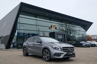 Mercedes-Benz GLA-klasse GLA180 AMG 122pk Panoramadak Night pakket Climate control Cruise control Trekhaak 19" LMV