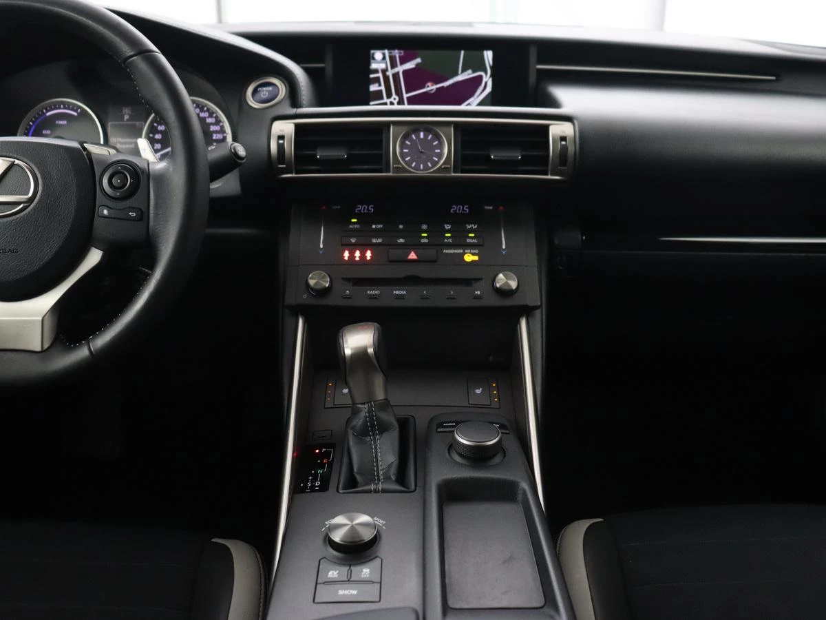 Hoofdafbeelding Lexus IS