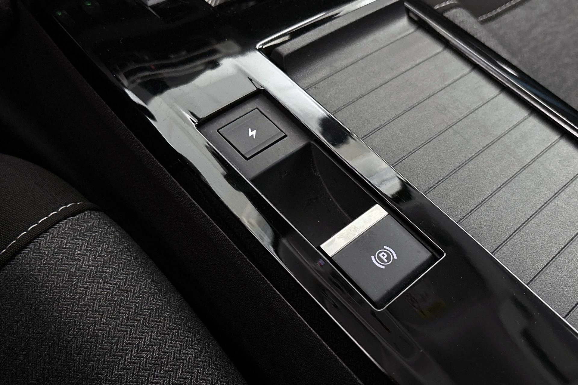 Hoofdafbeelding Citroën ë-C4 X