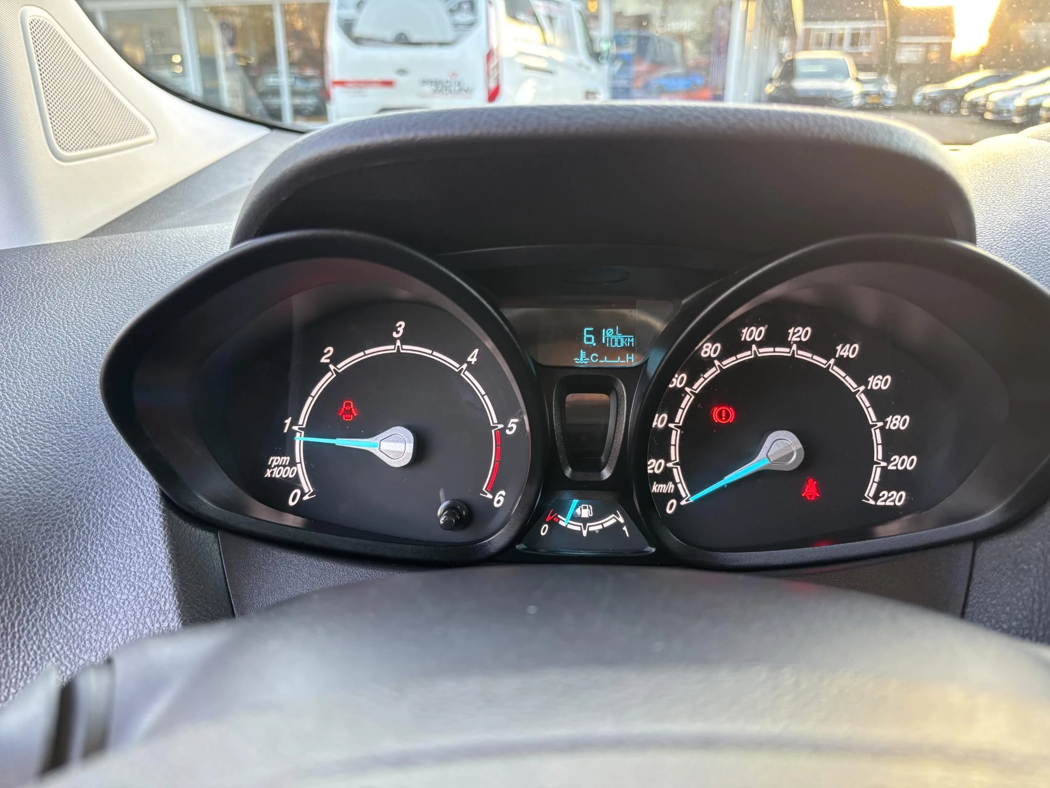 Hoofdafbeelding Ford Transit Courier