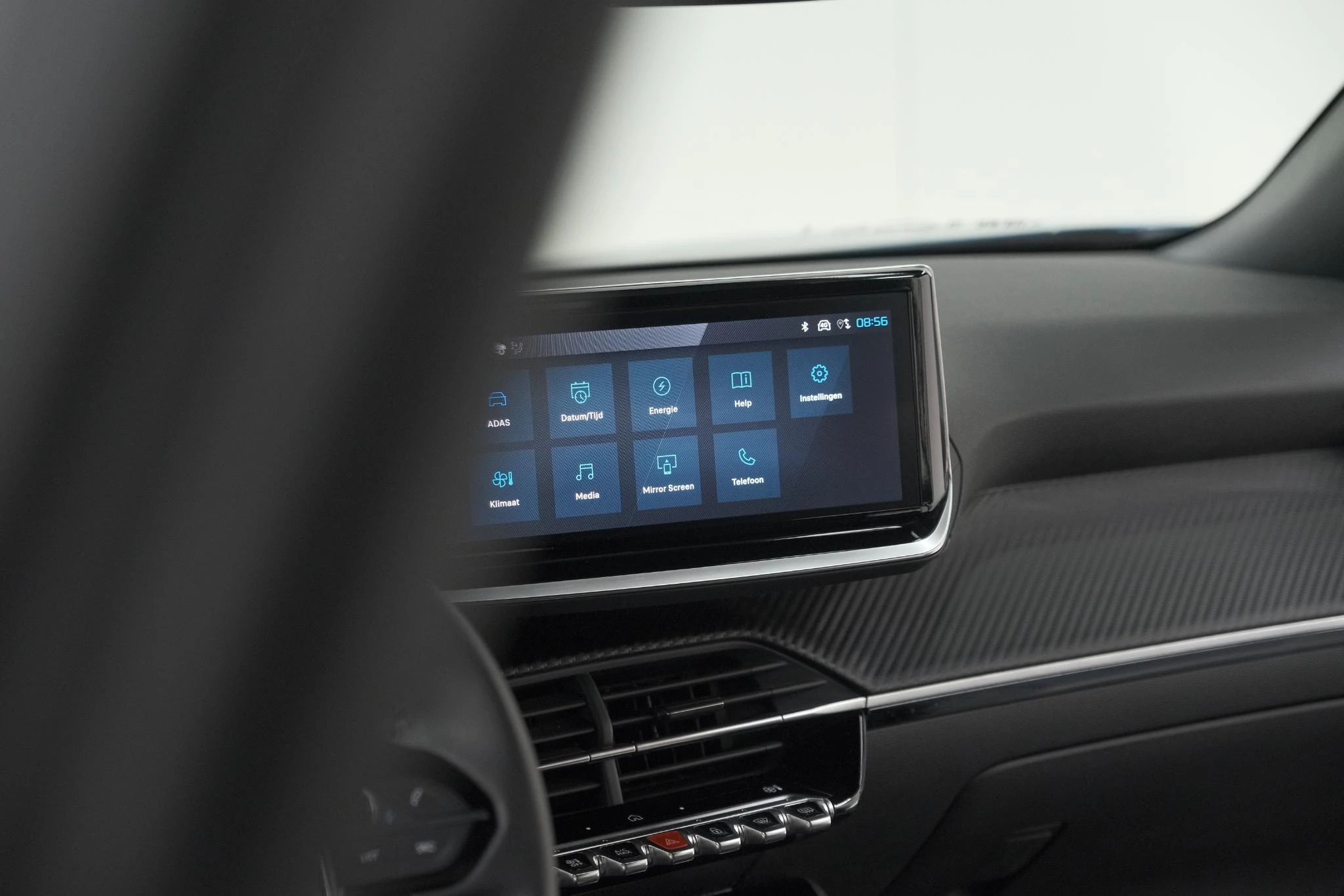 Hoofdafbeelding Peugeot e-2008