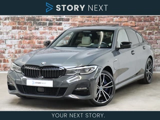 BMW 3 Serie Sedan 330e eDrive High Executive M Sport Pakket Automaat / Schuif-/kanteldak / Laser Light / Individual Leder / Harman Kardon / Trekhaak / Live Cockpit Professional / Driving Assistant Professional / Adaptief M Onderstel / Personal CoPilot Pack / 19 Inch