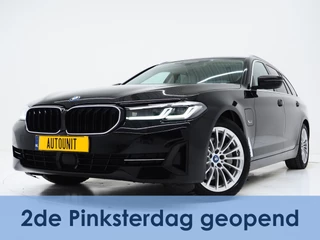 BMW 5 Serie Touring 530e xDrive | LED Grille | Trekhaak | Leder | Adaptive Cruise | HUD | Keyless | Camera | Carplay