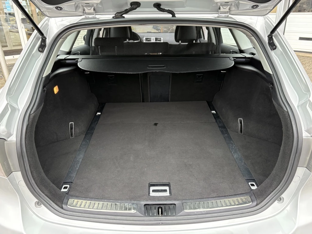 Hoofdafbeelding Toyota Avensis