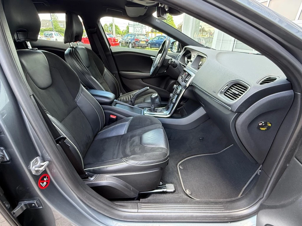 Hoofdafbeelding Volvo V40