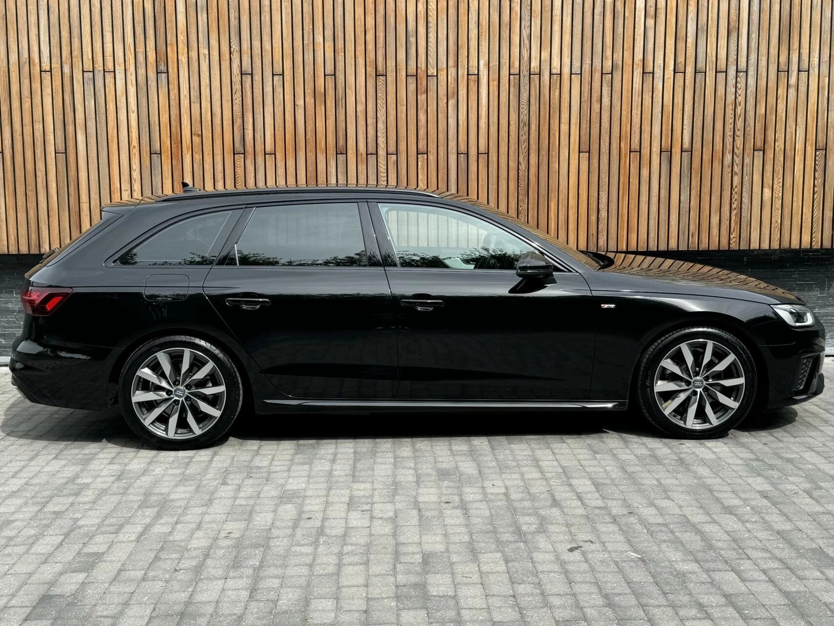 Hoofdafbeelding Audi A4