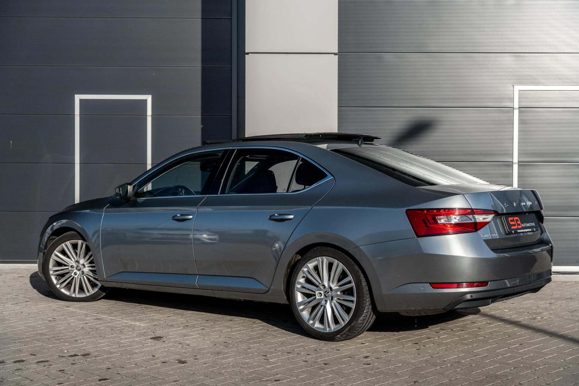 Hoofdafbeelding Škoda Superb