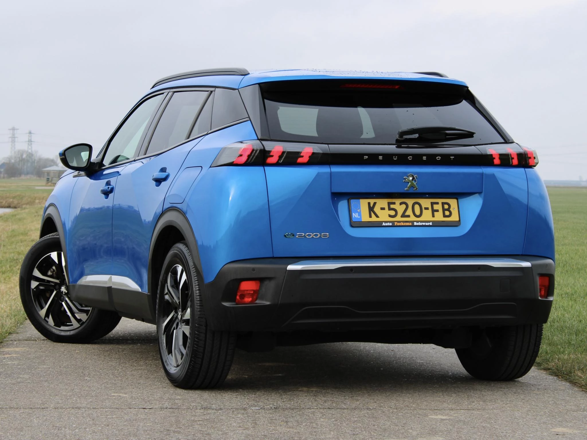 Hoofdafbeelding Peugeot e-2008