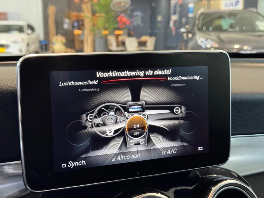 Hoofdafbeelding Mercedes-Benz GLC