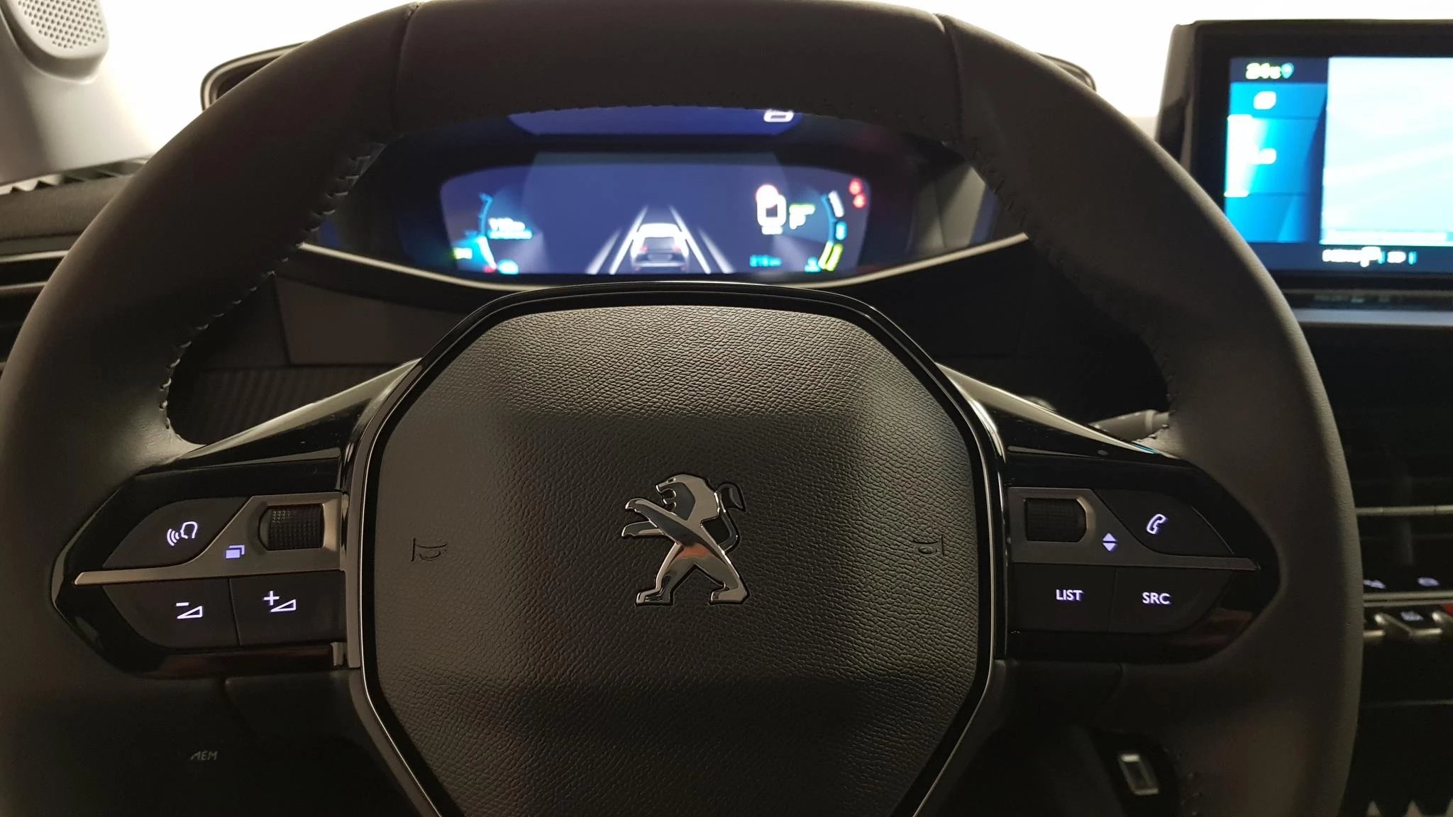 Hoofdafbeelding Peugeot e-2008