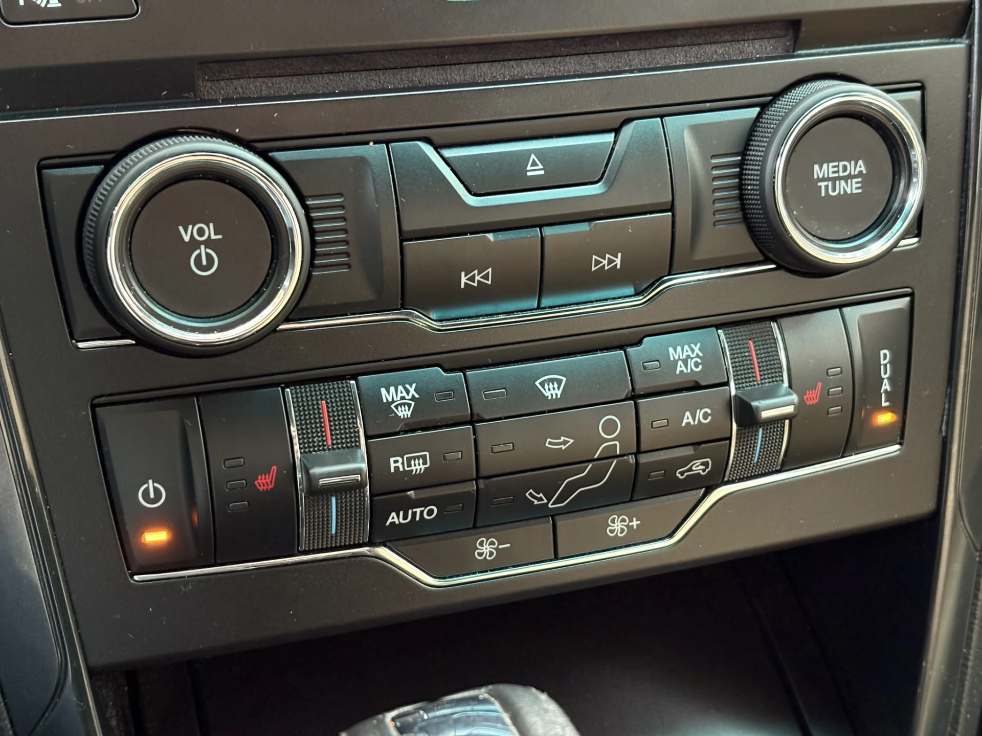 Hoofdafbeelding Ford Explorer