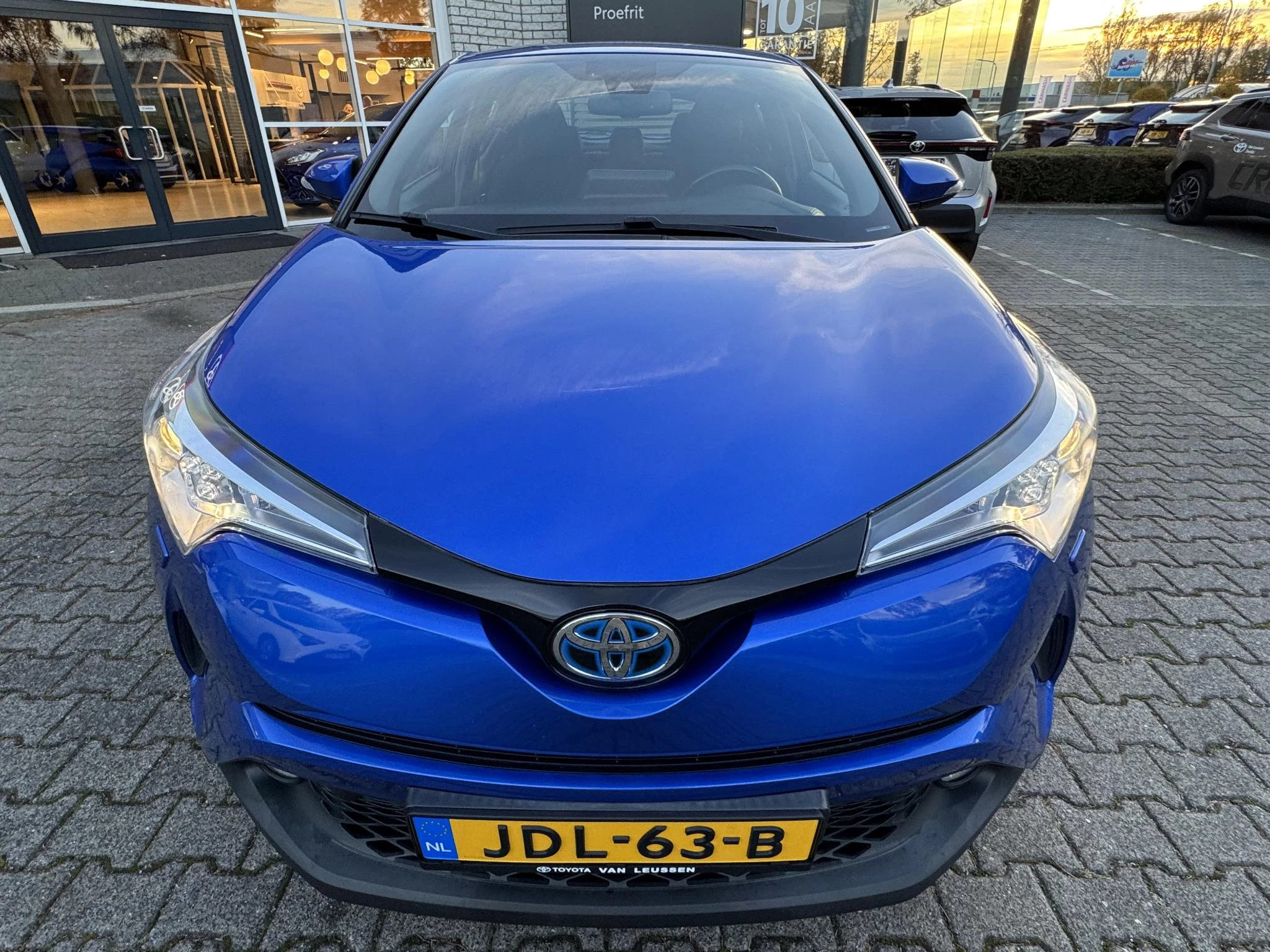Hoofdafbeelding Toyota C-HR