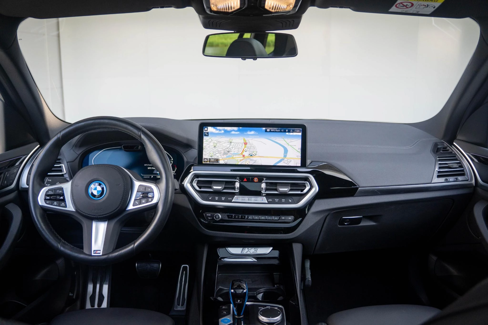 Hoofdafbeelding BMW iX3