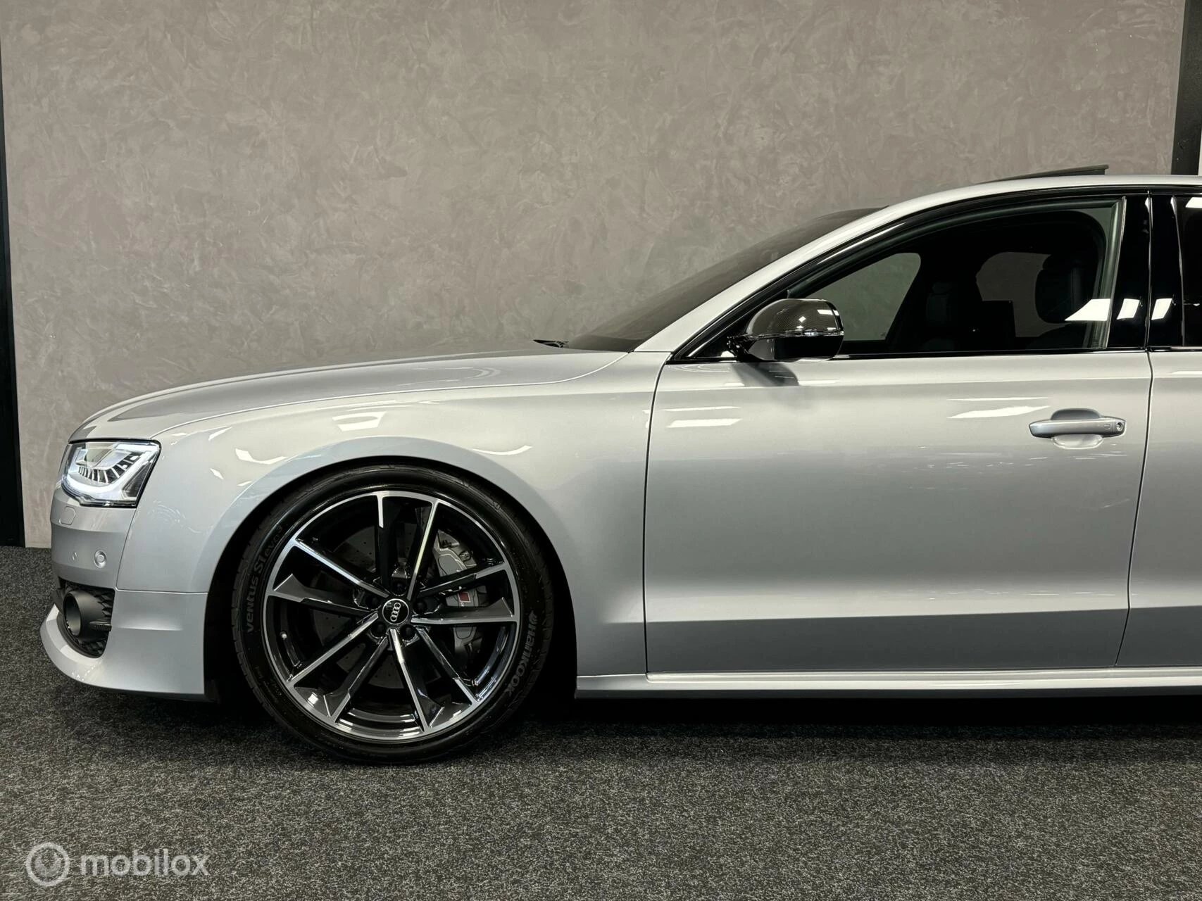 Hoofdafbeelding Audi S8