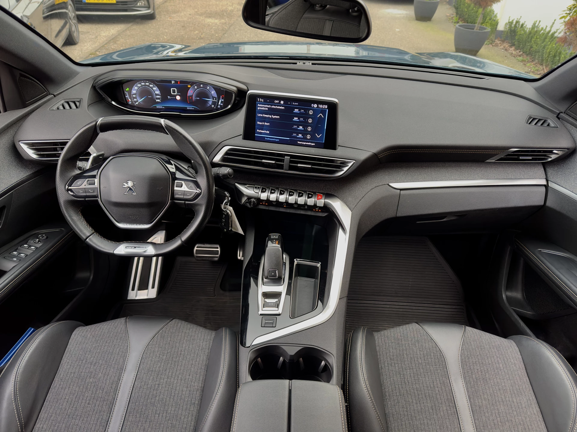 Hoofdafbeelding Peugeot 5008