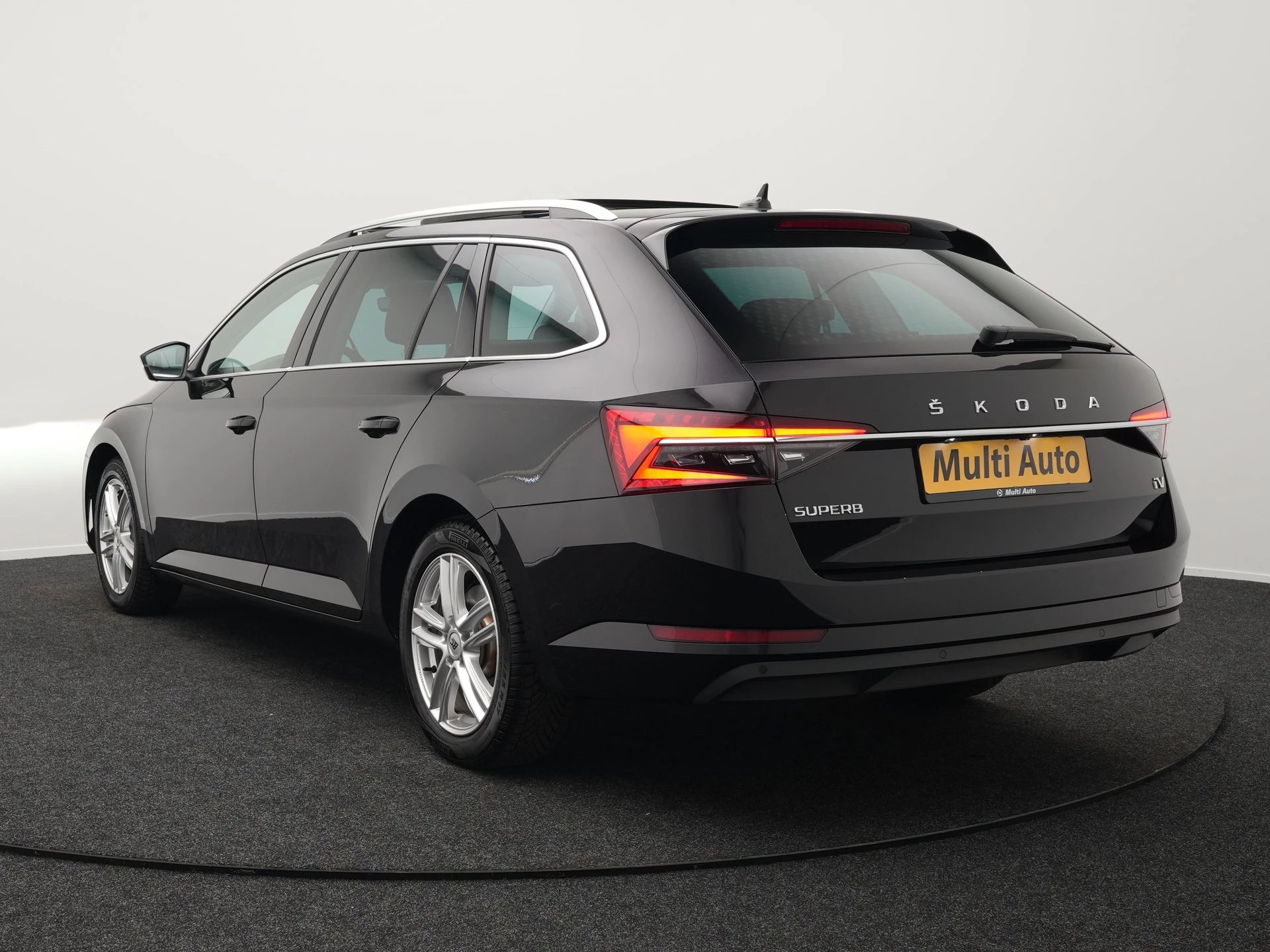 Hoofdafbeelding Škoda Superb
