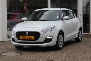 Hoofdafbeelding Suzuki Swift Suzuki Swift 1.2 COMFORT SMART HYBIDE AIRCO CRUISE