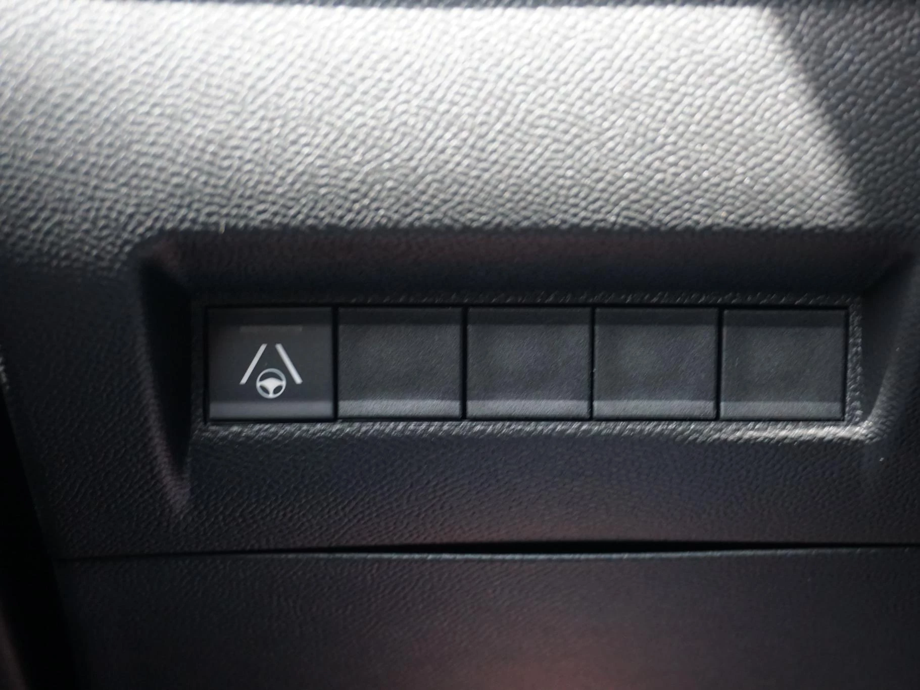 Hoofdafbeelding Peugeot e-2008