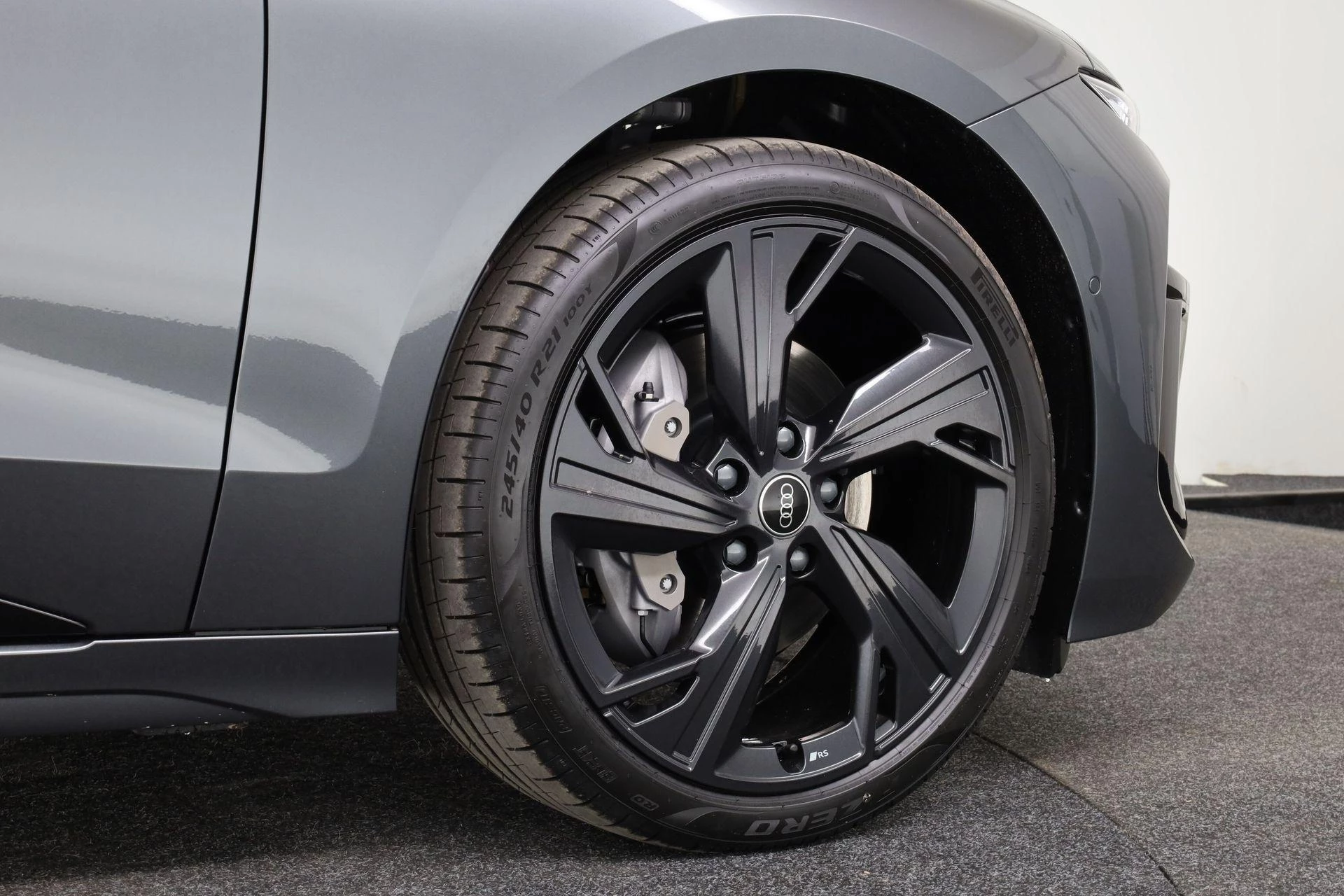 Hoofdafbeelding Audi A6 Avant e-tron